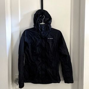 Women Columbia omni-tech windbreaker and waterproof jacket